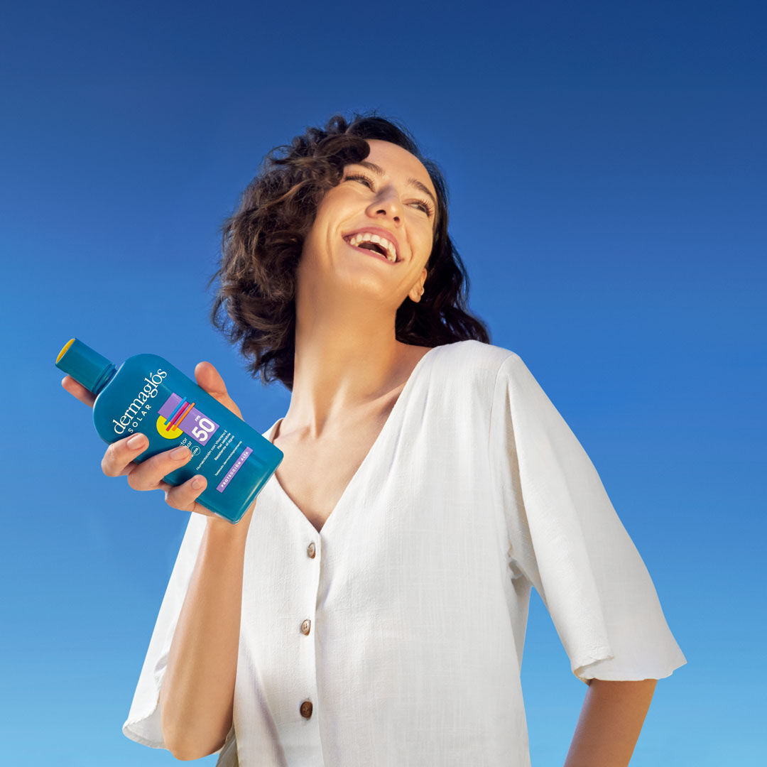 https://tienda.andromaco.com/dw/image/v2/BJTT_PRD/on/demandware.static/-/Sites-ANDRO-Library/default/dw80083f61/banners-home/destacados/Banner_Destacado_DermaglosSolar.jpg